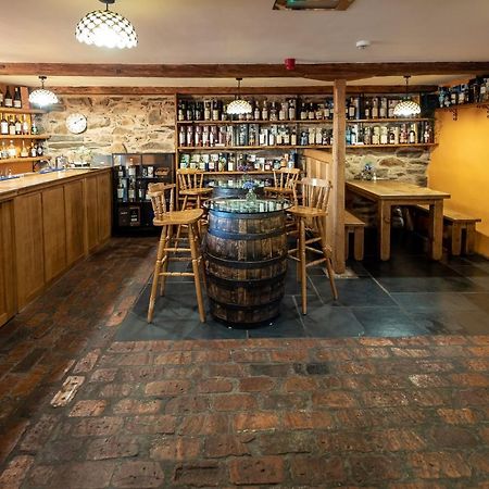 The Wayside And Whisky Barn Hotel Whitbeck Exterior foto