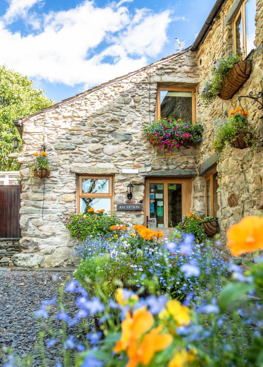 The Wayside And Whisky Barn Hotel Whitbeck Exterior foto